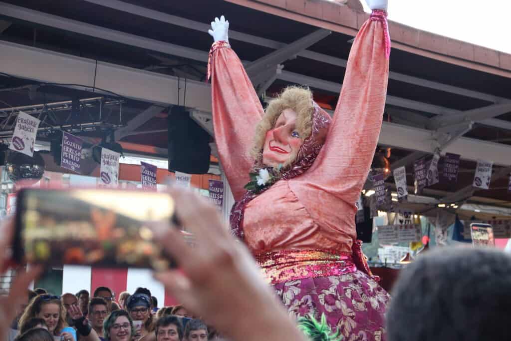 Fiestas de barrios españoles más conocidas