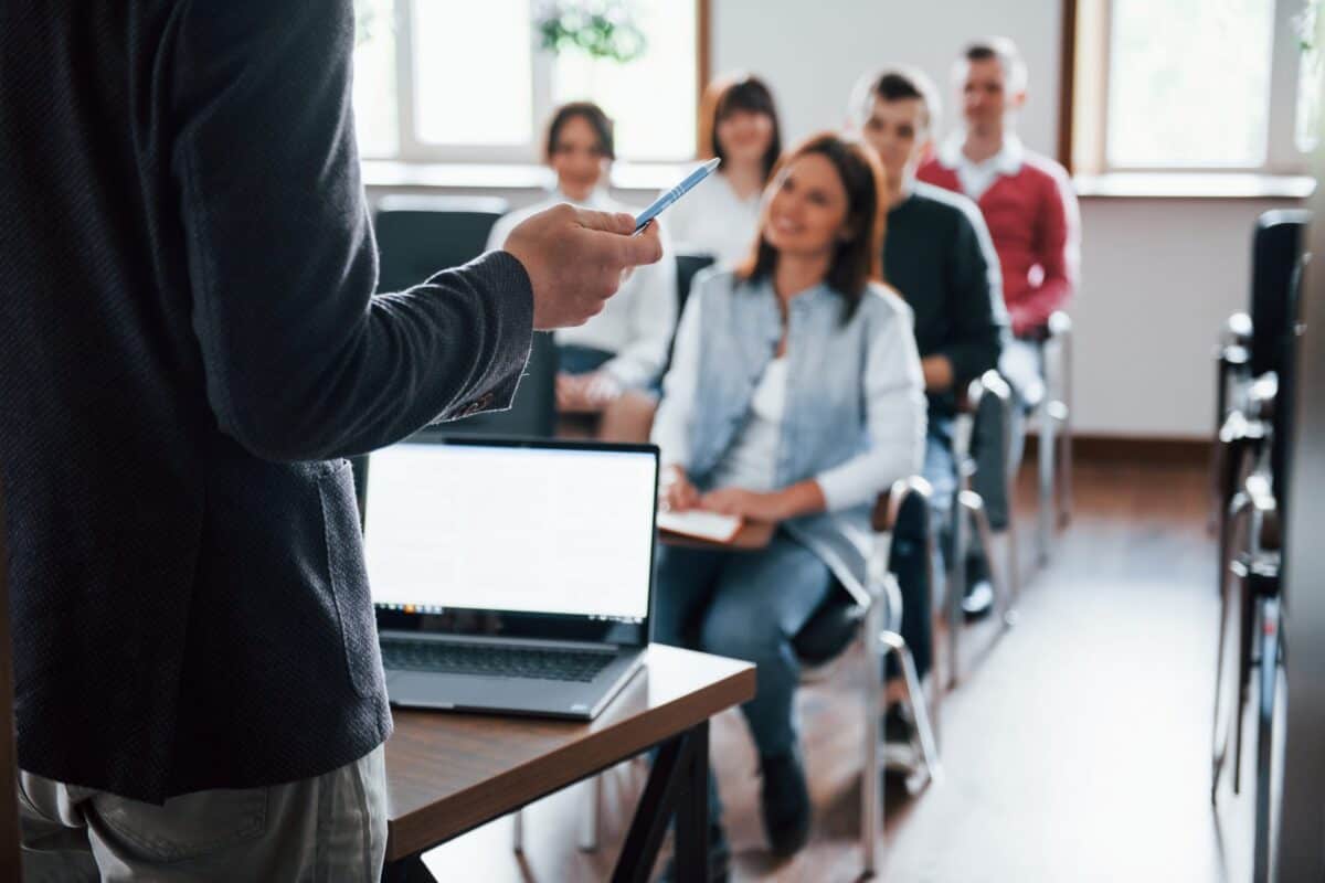 cursos-para-empleados-de-empresas